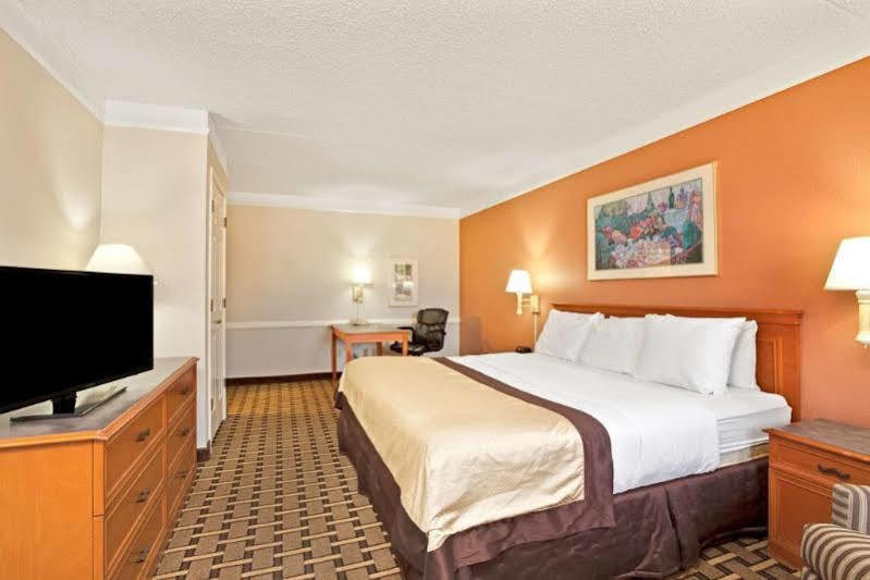 Red Roof Inn Houston North - Fm1960 & I-45 Westfield Dış mekan fotoğraf
