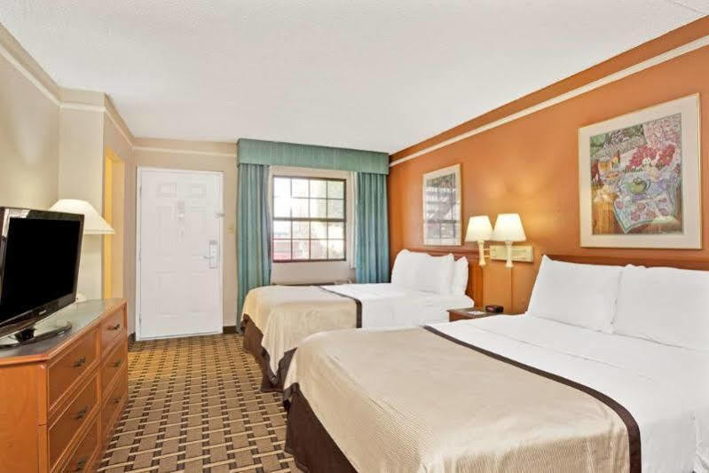Red Roof Inn Houston North - Fm1960 & I-45 Westfield Dış mekan fotoğraf